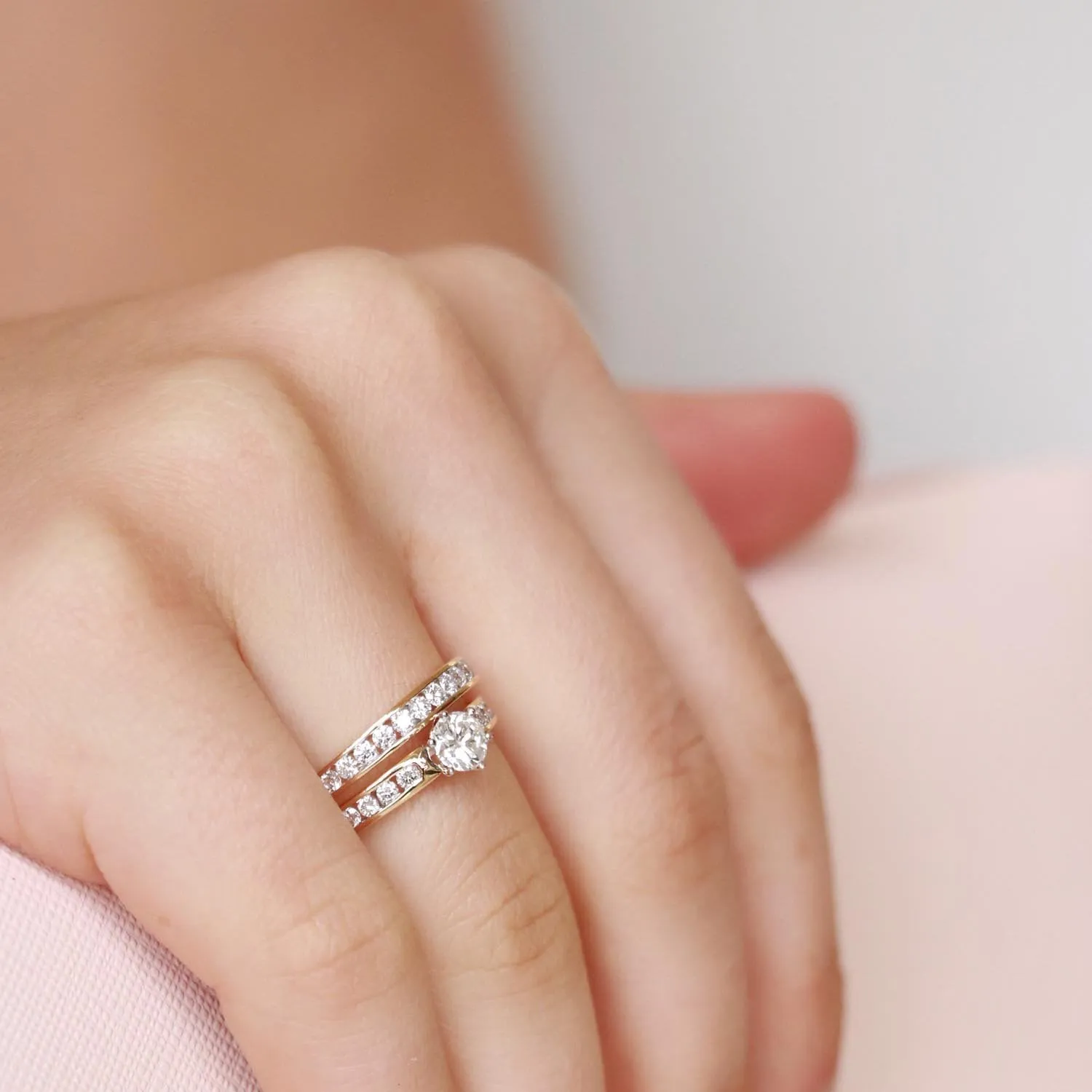1ct Round Brilliant Diamond Solitaire Engagement Ring Set In 18ct Yellow & White Gold
