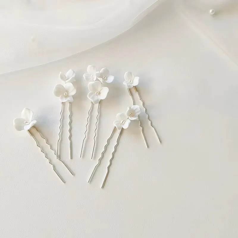 ALEXA EARRING