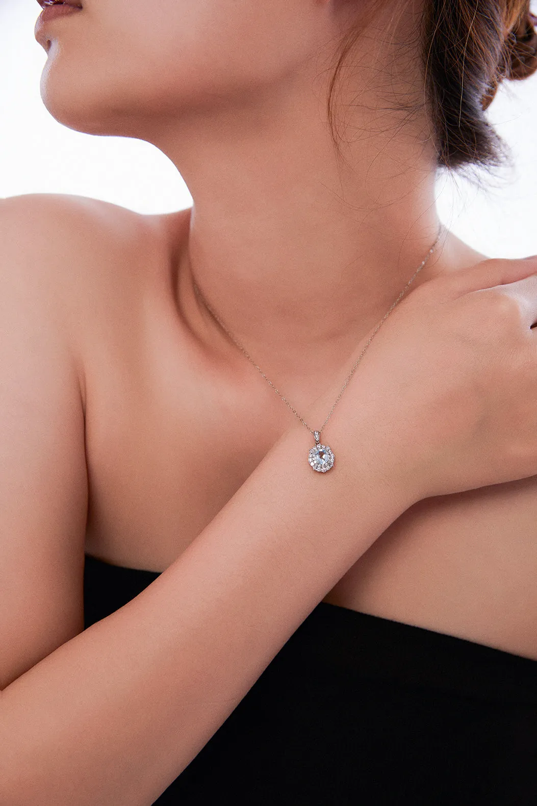 Ethereal Glow Topaz Necklace – 925 Sterling Silver
