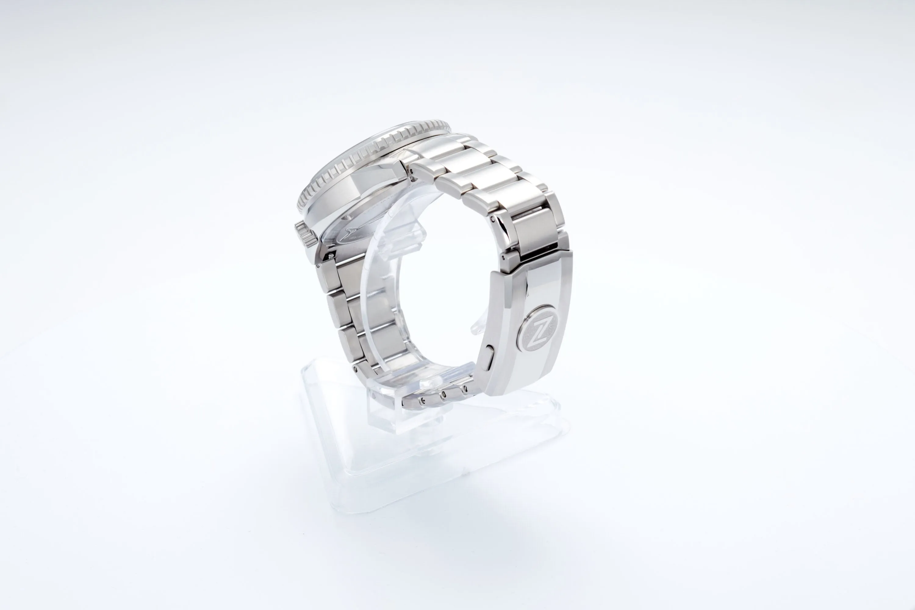Mako 300m GMT 'Mosaic MOP'