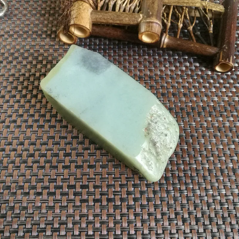 Natural Kunlun Jade Rough Nephrite Raw (273g,7X4.4X3cm)