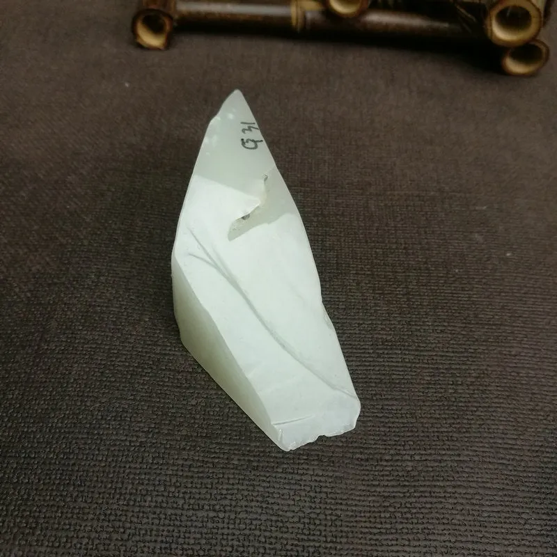 Natural Kunlun Jade Rough Nephrite Raw (88g, 8x2.8x2.2cm)