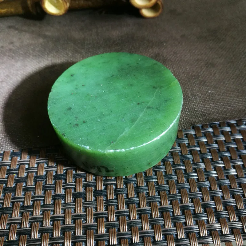 Natural Siberian Jade Rough Nephrite Raw (142g,5.4X2.1cm)