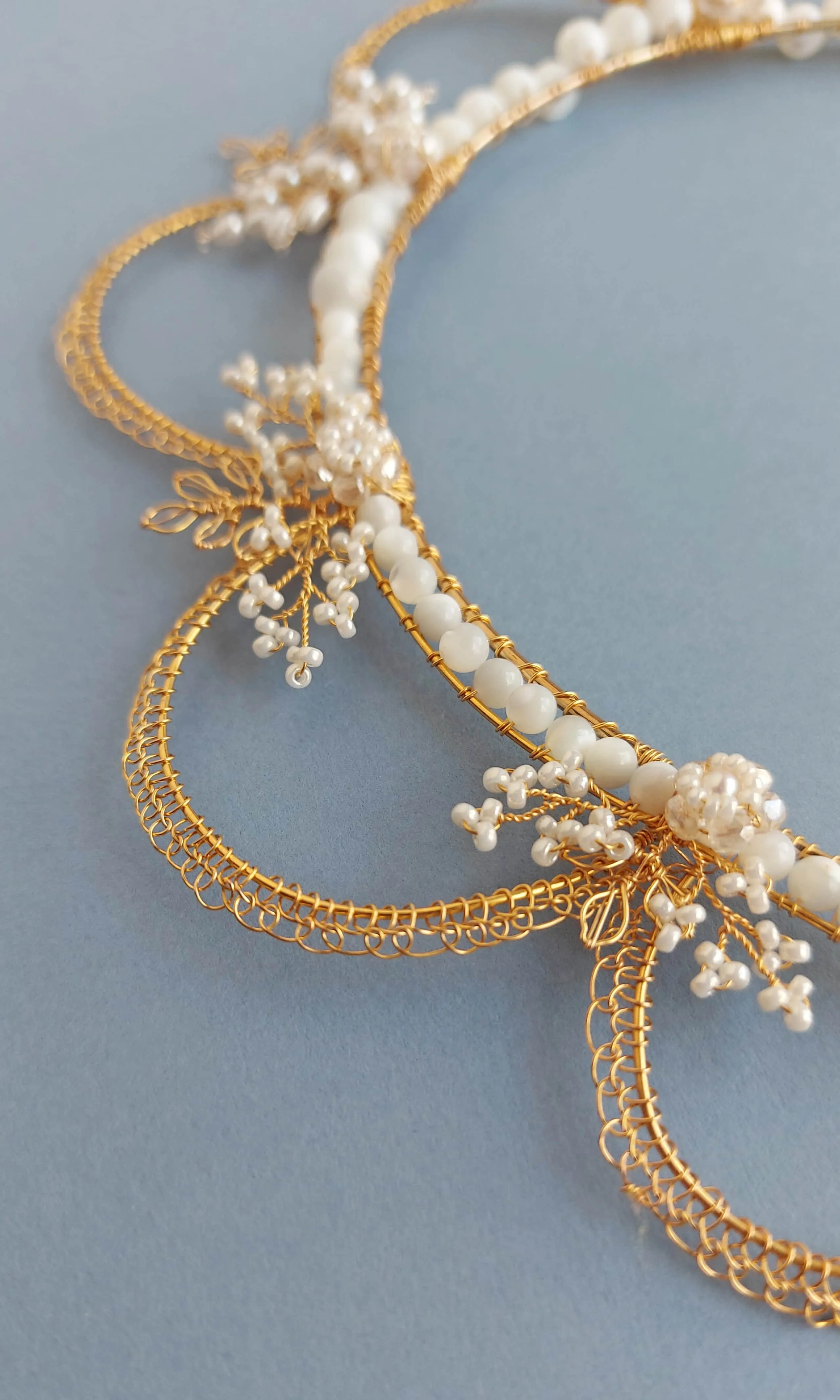 Oriana crown with mother of pearl and pearls